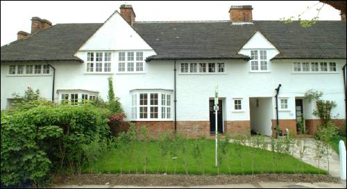120 Hampstead Way